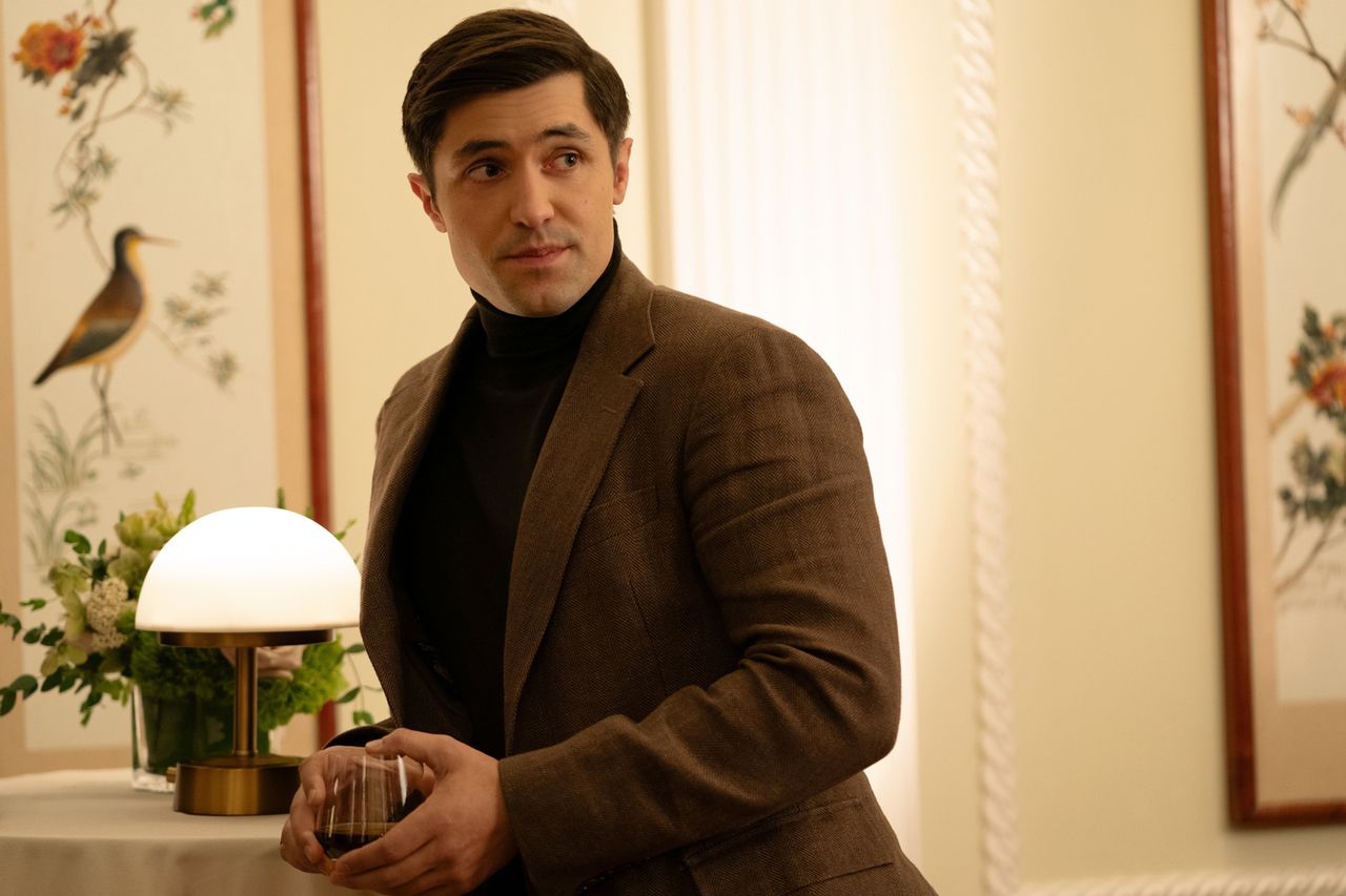 Phil Dunster, Rooster Phil Dunster as Archie Bates in a ‘Rooster’ scene (2026)Credit: Katrina Marcinowski/HBO