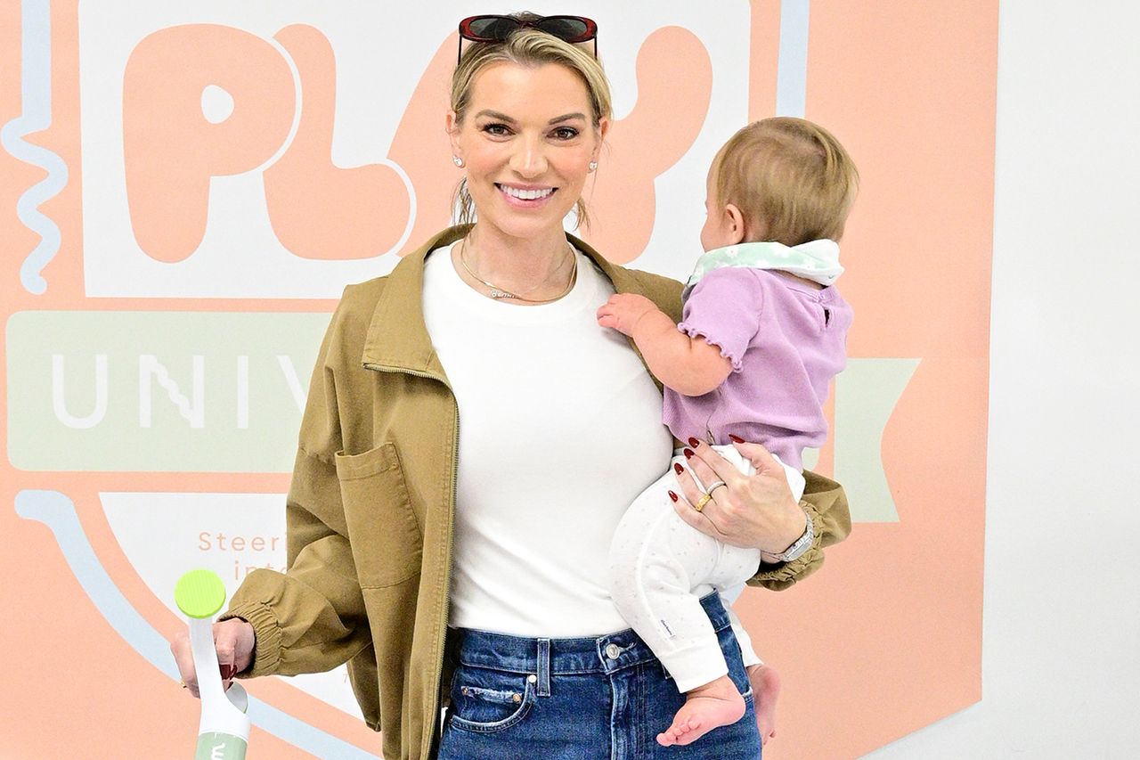 Lindsay Hubbard with her daughter Gemma in October 2025Credit: Eugene Gologursky/Getty