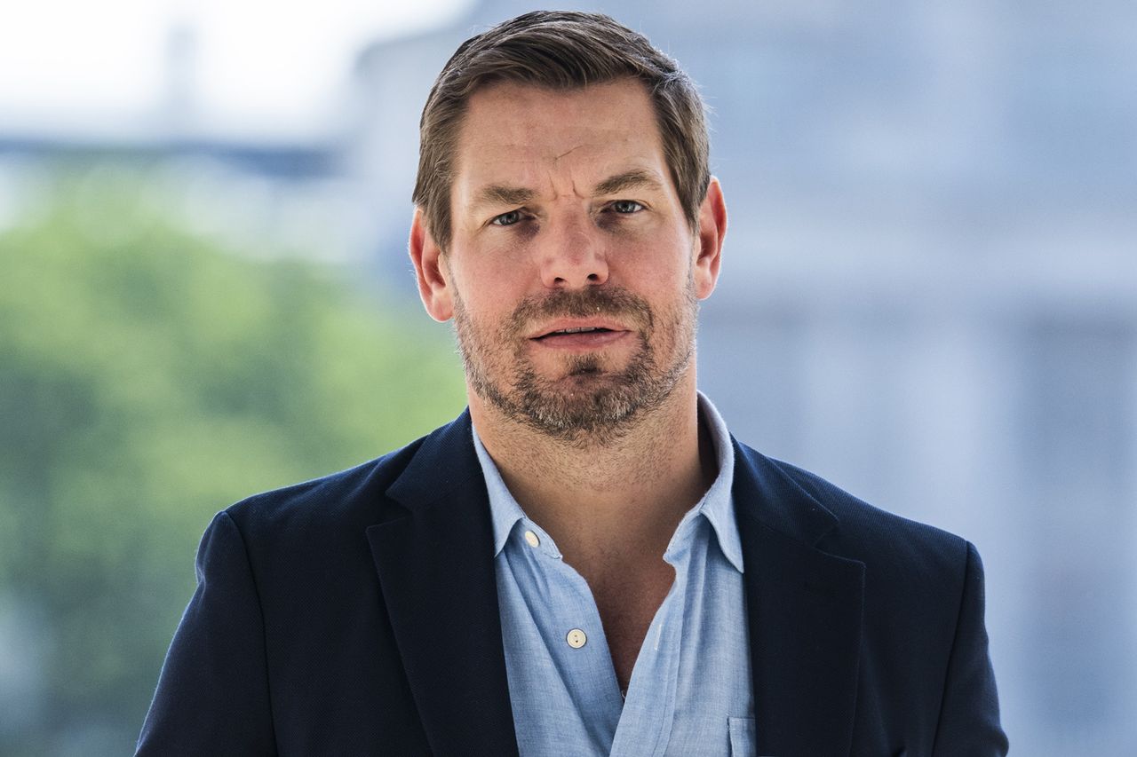 Eric SwalwellCredit: Tom Williams/CQ-Roll Call, Inc via Getty