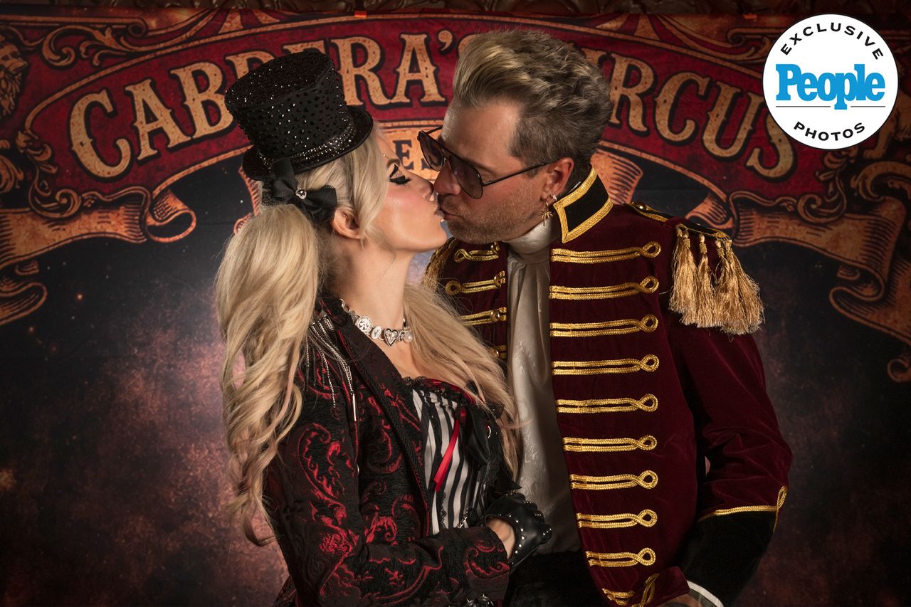 Alexa Bliss and Ryan Cabrera kissingCredit: Adam Kent Photography