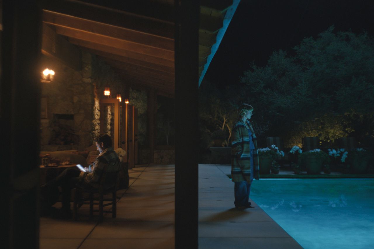 Oscar Isaac as Josh Martin, Carey Mulligan as Lindsay Crane-Martin in episode 203 of Beef