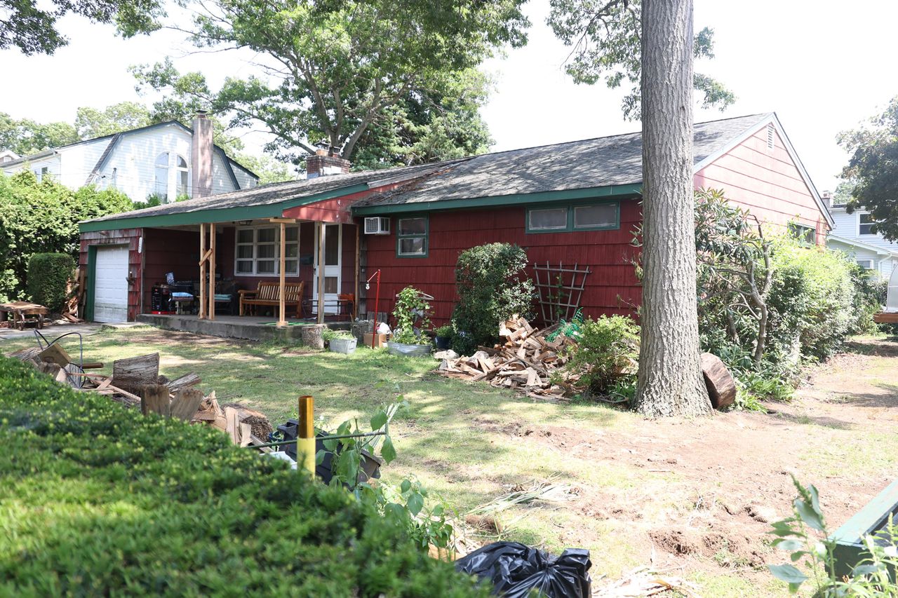 The home of alleged serial killer Rex Heuermann on July 26, 2023 in Massapequa Park, New York.Credit: James Carbone/Newsday RM via Getty