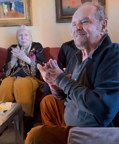 Joni Mitchell and Jack NicholsonCredit: Lorraine nicholson/instagram