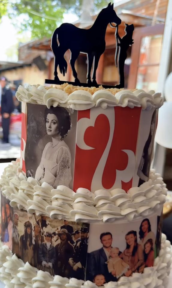 Jane Seymour's 'Dr. Quinn, Medicine Woman' 75th birthday cakeCredit: janeseymour/Instagram