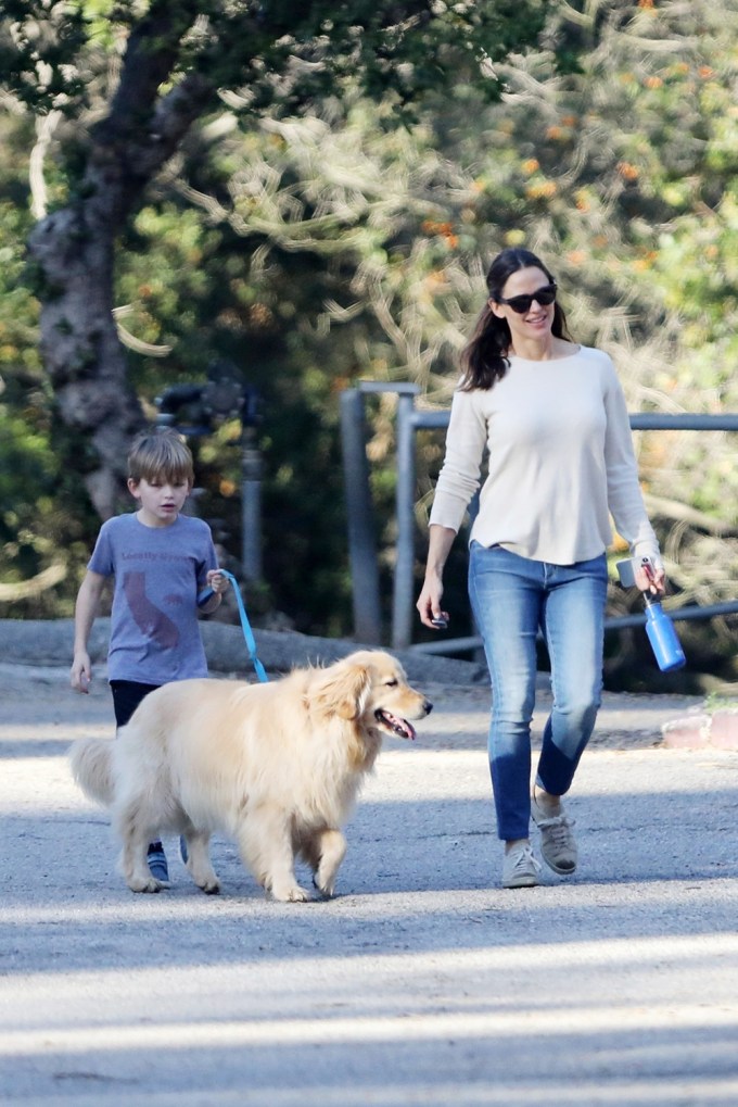 Jennifer Garner & Sam Walk Birdie
