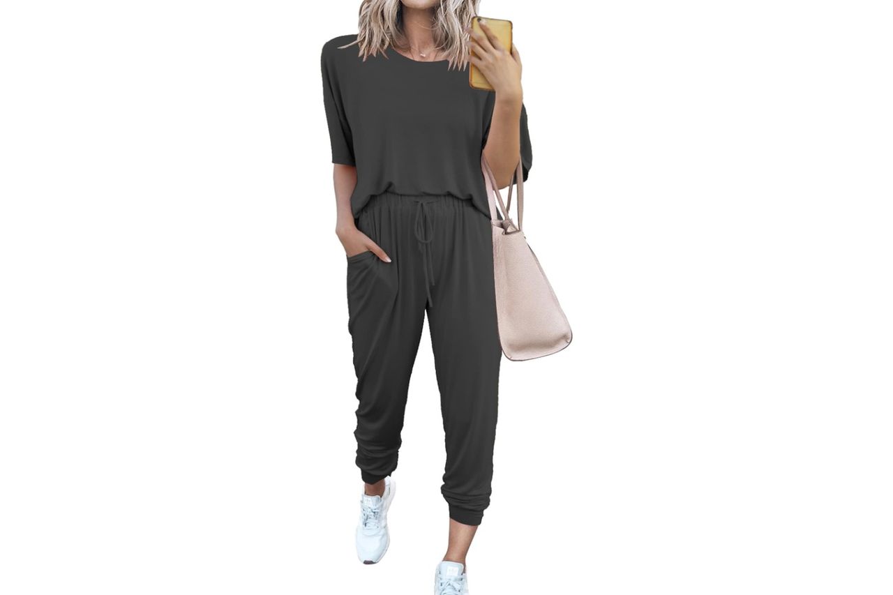 PRETTYGARDEN Two Piece Lounge Sets Credit: Amazon