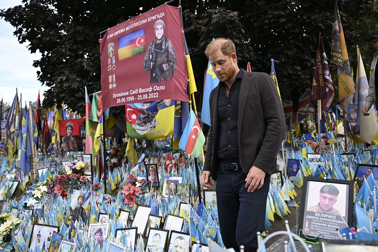 Prince Harry visits memorial for Ukrainian and foreign soldiers at Independence Square in Kyiv, Ukraine in September 2025Credit: Emmi Korhonen/Lehtikuva/Shutterstock
