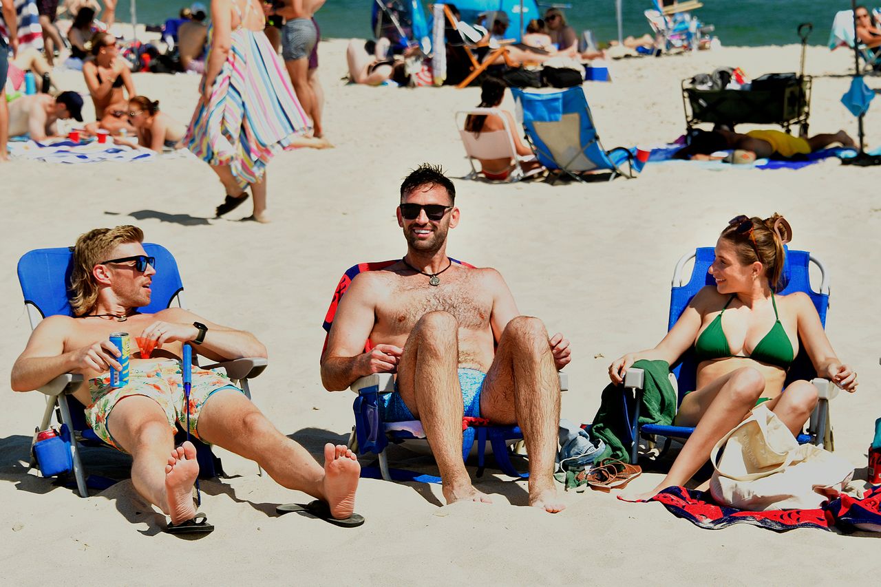 Kyle Cooke, Carle Radke and Amanda Batula on Summer House Season 8.Credit: Eugene Gologursky/Bravo via Getty