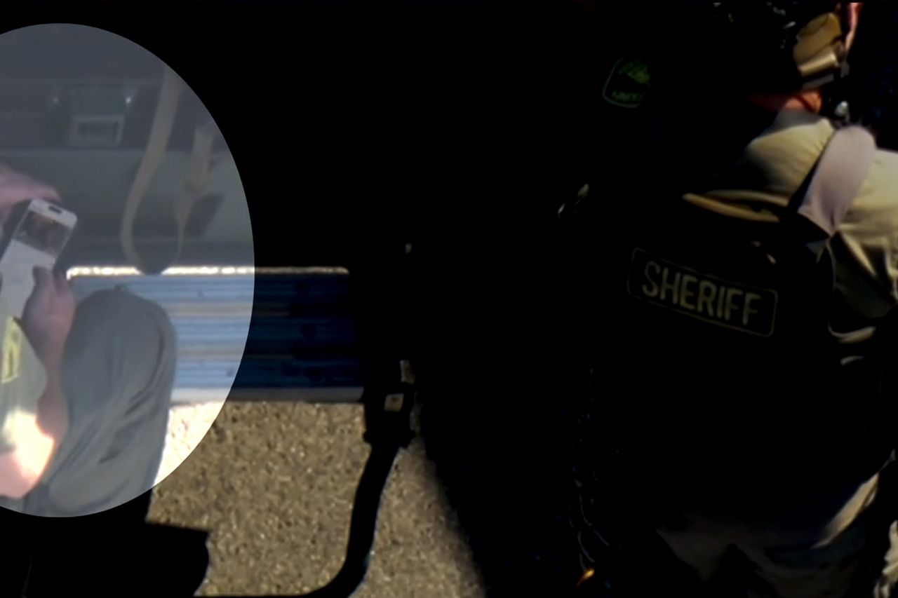 SWAT deputy caught scrolling apparent dating appCredit: CBS LA/YouTube