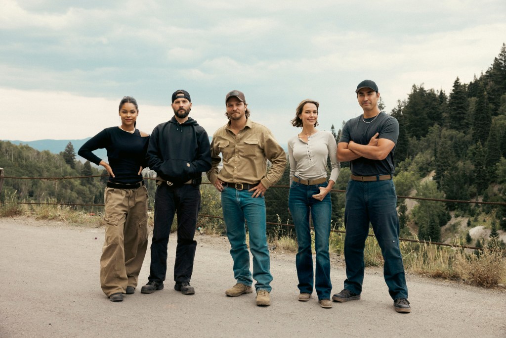 “Zone of Death” – As Kayce tries to embrace his new beginning, a Marshals op to stop a domestic terror attack lands him in a valley of buried Dutton family skeletons. While confronting his past, he must also learn to ingratiate himself with his new Marshals teammates, on MARSHALS, Sunday, March 8 (8:00-9:00 PM, ET/PT). Pictured (L-R): Ash Santos as Andrea, Logan Marshall-Green as Pete Calvin, Luke Grimes as Kayce Dutton, Arielle Kebbel as Belle, and Tatanka Means as Miles. Photo: Sonja Flemming/CBS ©2025 CBS Broadcasting, Inc. All Rights Reserved.