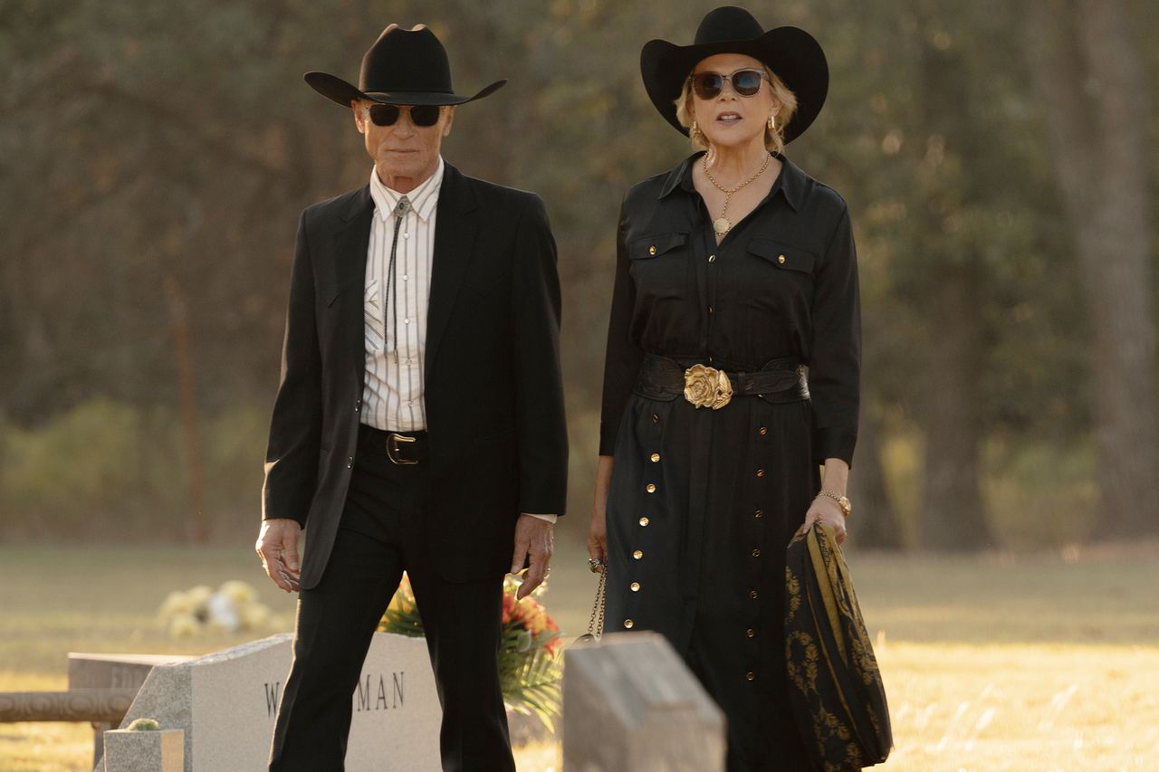 Ed Harris as Everett McKinney and Annette Bening as Beulah Jackson in 'Dutton Ranch'Credit: Emerson Miller/Paramount+