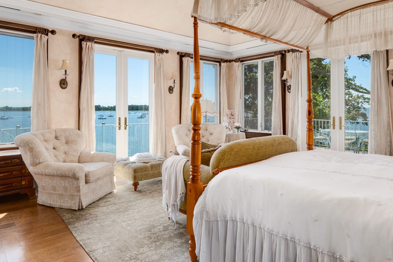 Kathie Lee Gifford's waterfront home in ConnecticutCredit: Daniel Milstein