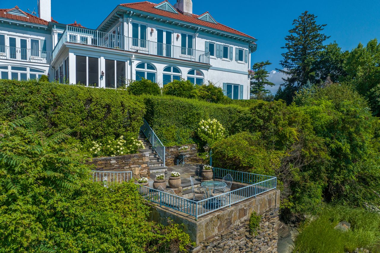 Kathie Lee Gifford's waterfront home in ConnecticutCredit: Modern Media LLC