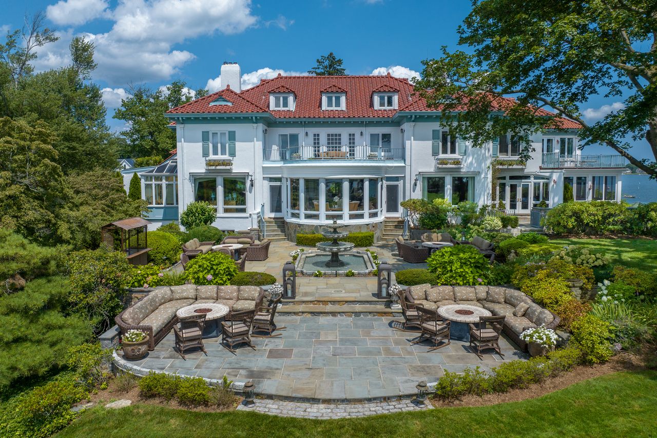 Kathie Lee Gifford's home is on the market for $100 MillionCredit: Modern Media LLC