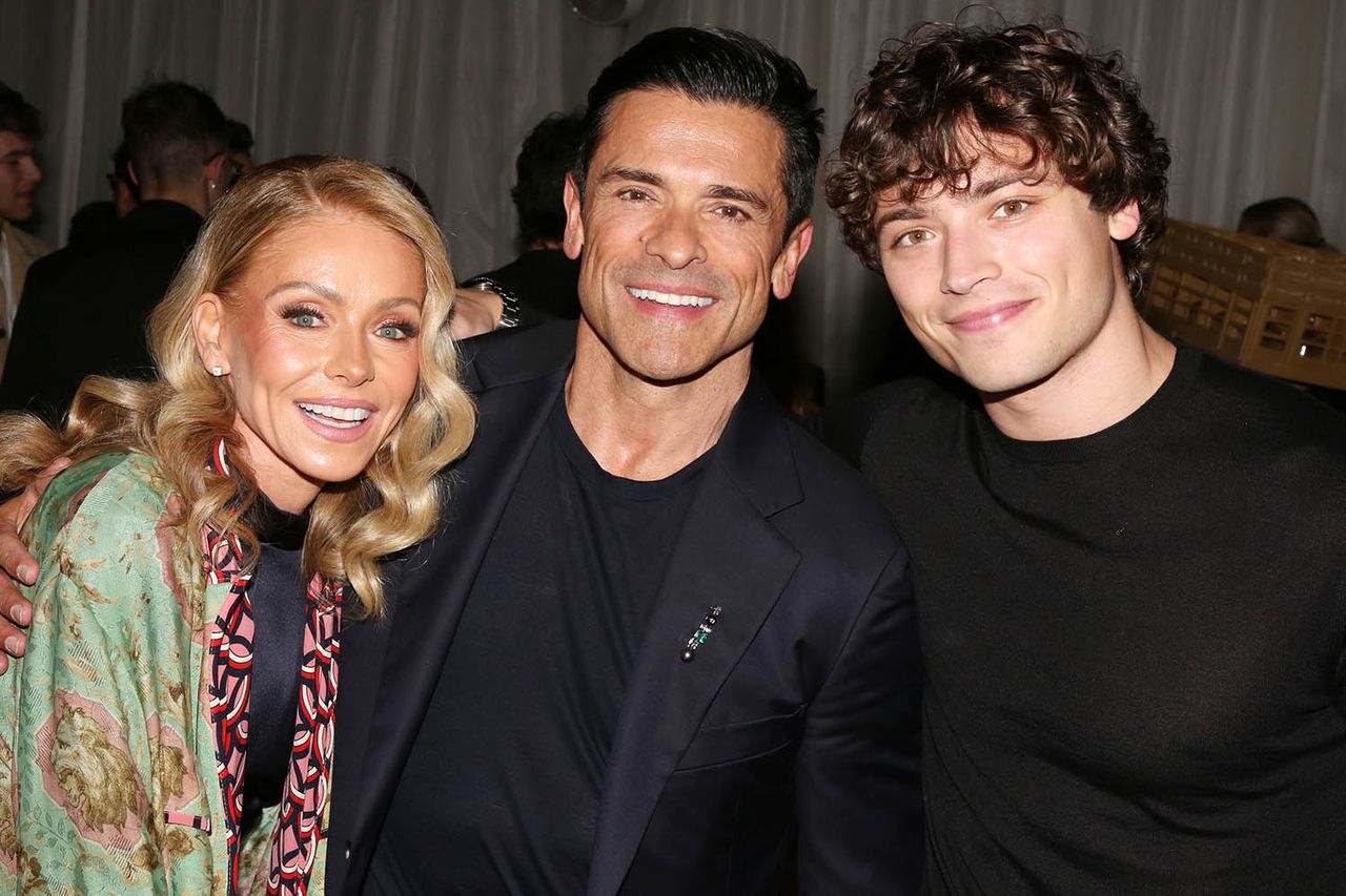 Kelly Ripa, Mark Consuelos and Joaquin ConsuelosCredit: Bruce Glikas/WireImage