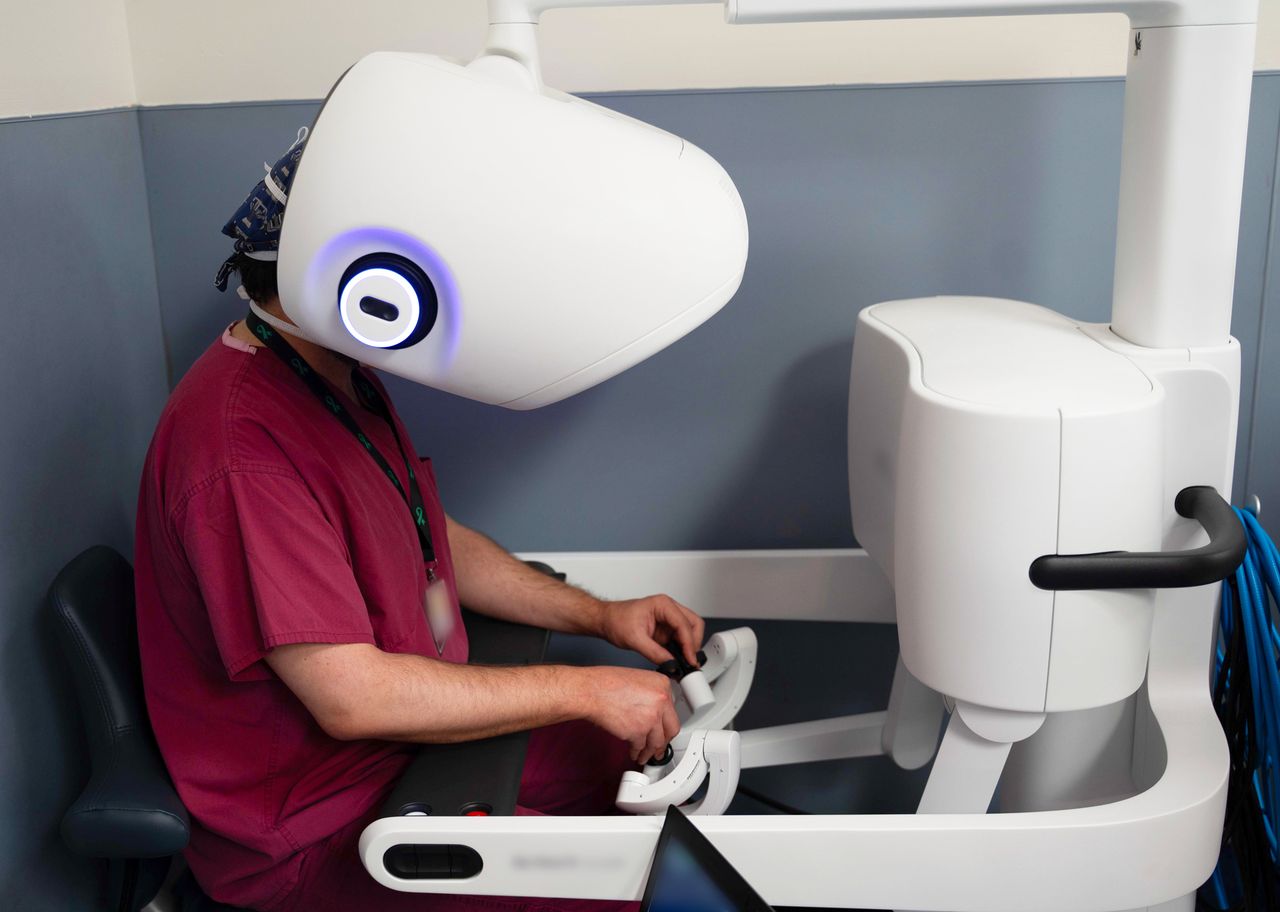Dr. Jason Hawksworth used a robot to perform Mike's surgery last December.Credit: NewYork-Presbyterian