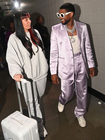 Usher and Jennifer backstageCredit: Prince Williams/Wireimage