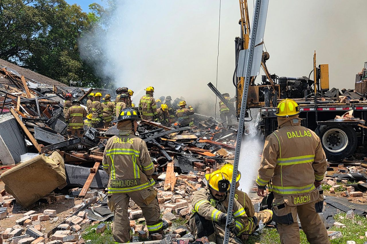 People killed in gas explosion at Dallas apartment building Fire crews respond to gas explosion at Dallas apartment buildingCredit: Dallas Fire Rescue/X