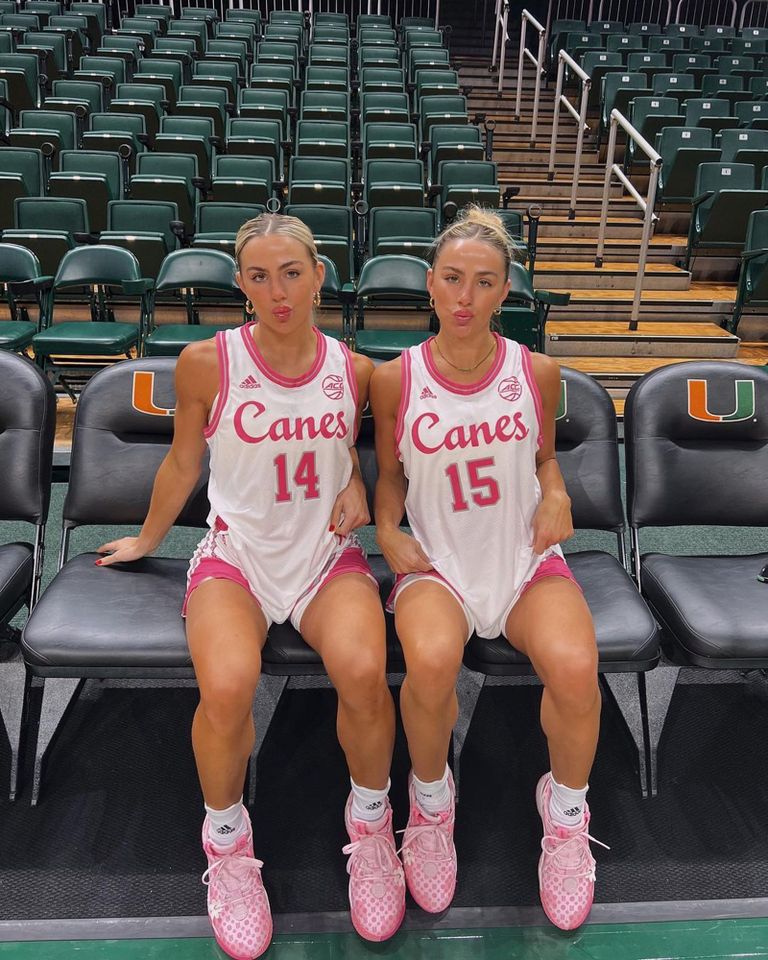 Hayley and Hanna CavinderCredit: Haley and Hanna Cavinder Instagram