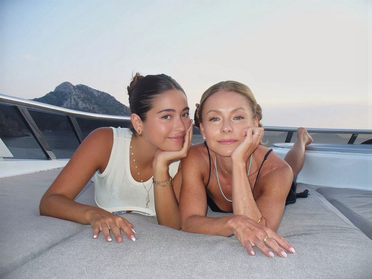 Kelly RIpa and Lola ConsuelosCredit: Mark Consuelos Instagram