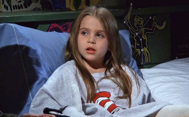 Mae Whitman as Sarah Tuttle on 'Friends'Credit: Warner Bros. Television