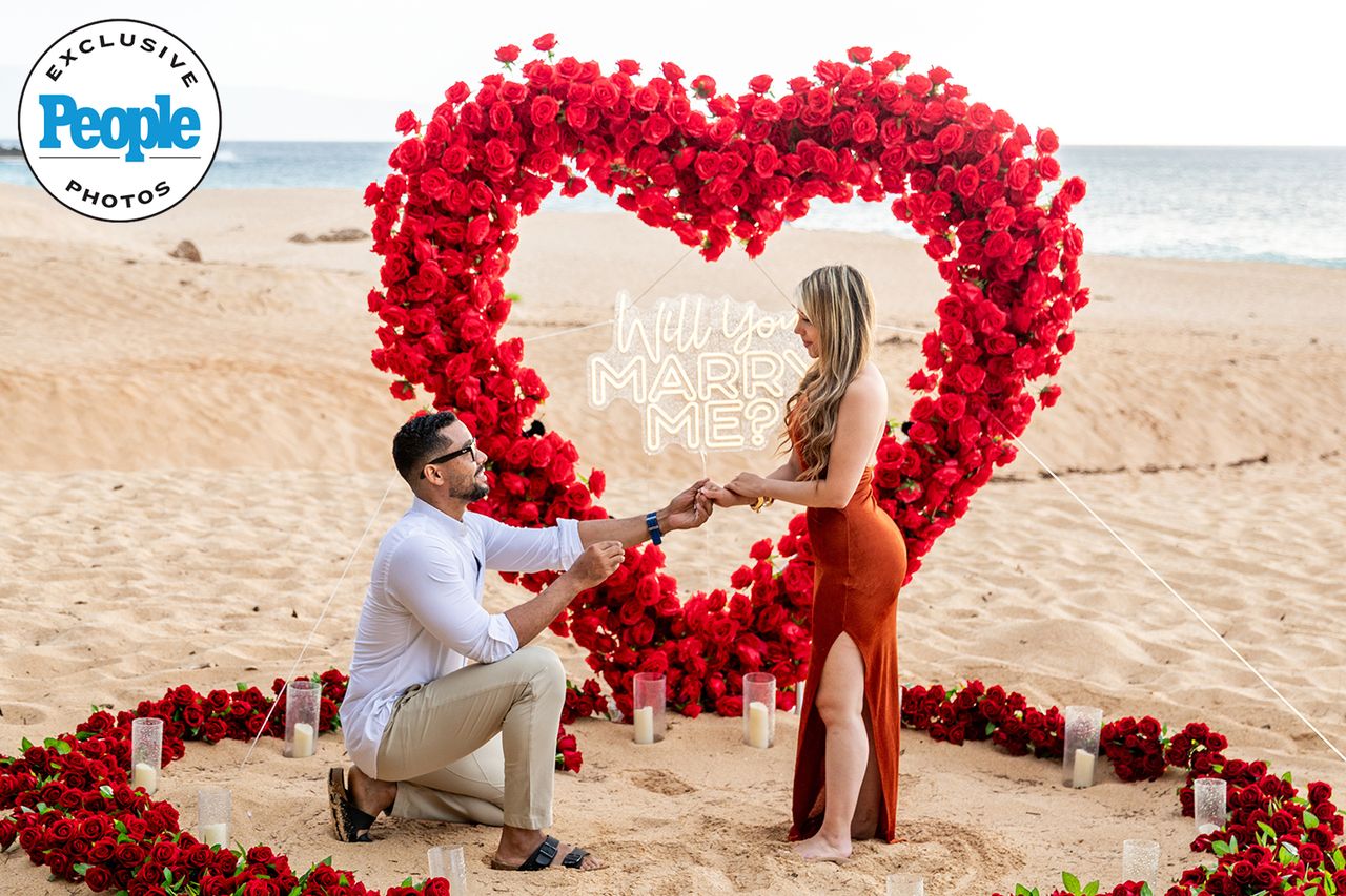 Pedro Jimeno proposes to Valentina MalagonCredit: Radek Photography
