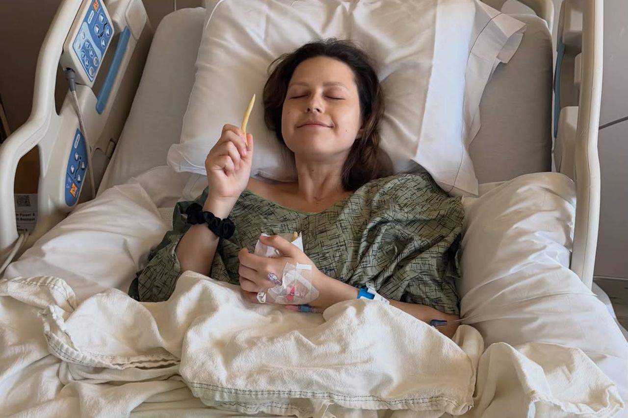 katie thurston Katie Thurston in the hospital after her double mastectomyCredit: katie thurston/instagram