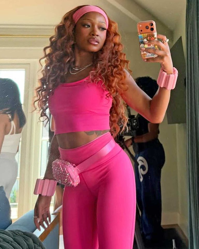 Keke Palmer snaps a selfie while dressed in hot pink workout setCredit: Keke Palmer/Instagram