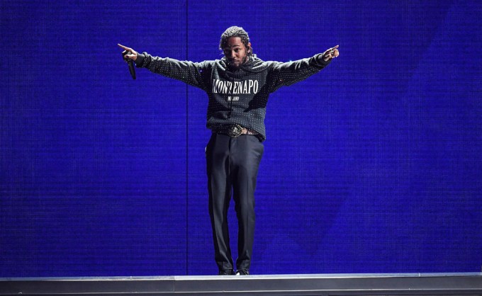 Kendrick Lamar Performs