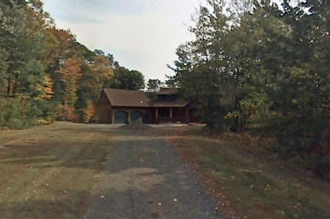 New homeowner finds 3 sets of human remains in CT house bought in Foreclosure The property at 7 Stanwich Lane, Burlington, Conn.Credit: Google Maps