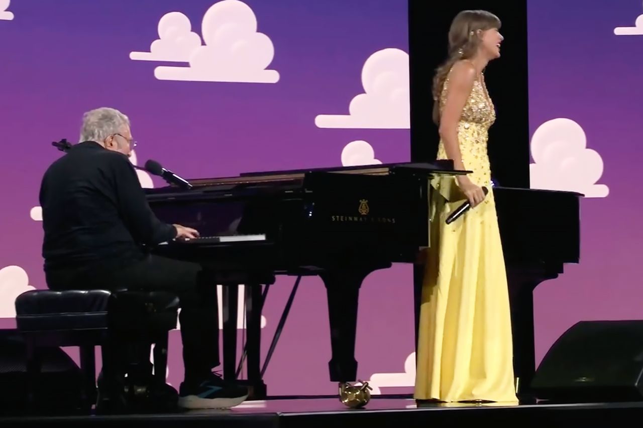 Taylor Swift performing at 
