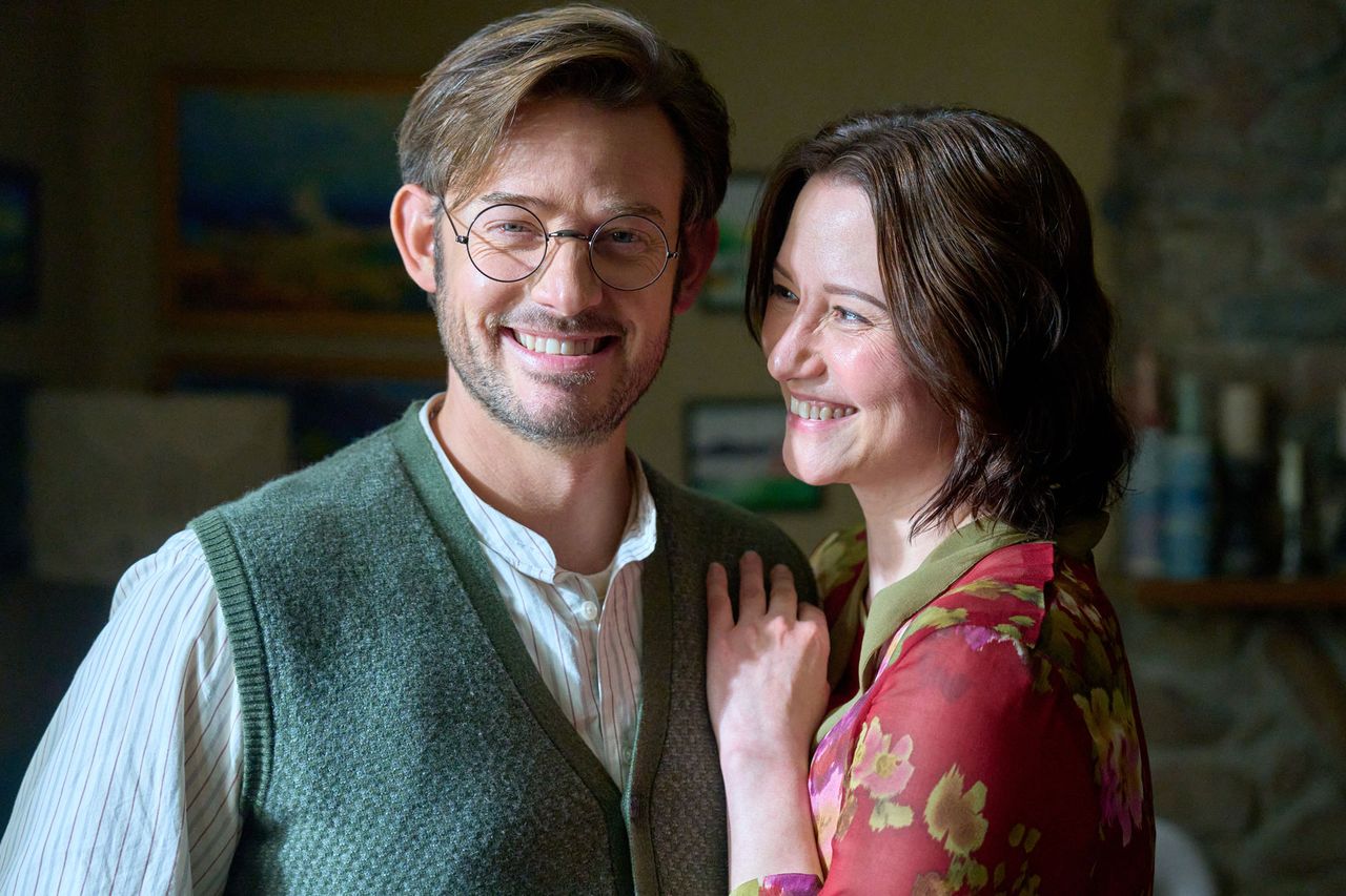 Evan Williams and Chyler Leigh in The Way HomeCredit: Hallmark