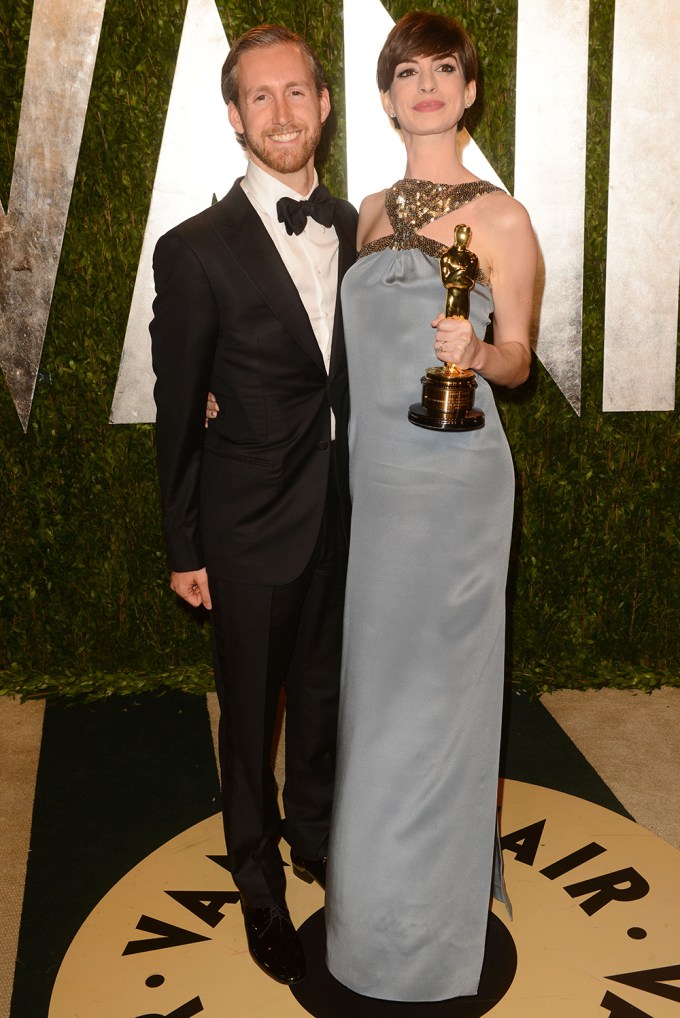 Adam Shulman and Anne Hathaway at 2013 Oscars