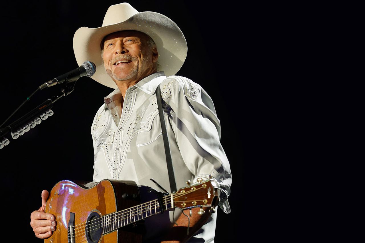 Alan Jackson performs onstage for Alan Jackson Last Call: One More for the Road - The FinaleCredit: Jason Kempin/Getty
