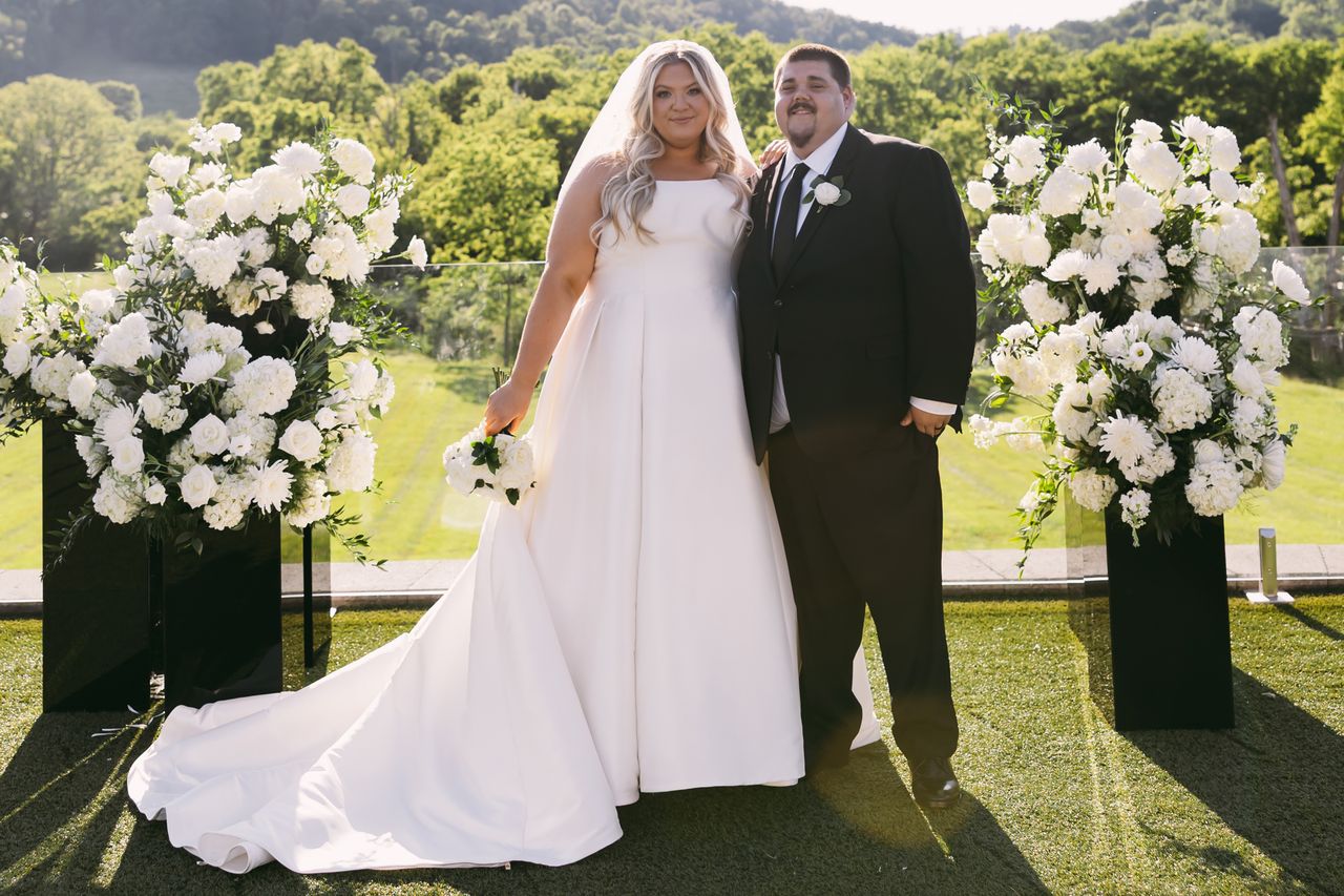 Bride Thought Jumping Into a Pool in Her Wedding Dress Would Be ‘Fun.’ Seconds Later, She Couldn’t Breathe Shelby and Corey CrawfordCredit: The Hardcastle’s Photography/Leah & Travis Hardcastle