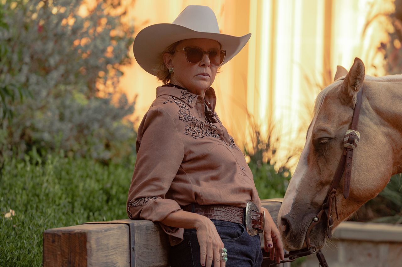 Annette Bening as Beulah Jackson in 'Dutton Ranch'Credit: Emerson Miller/Paramount+