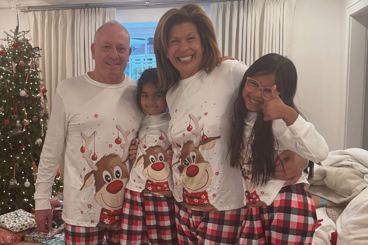 Hoda Kotb poses with Joel Schiffman and her daughters in a Christmas photo Hoda Kotb poses with Joel Schiffman and their daughters in a Christmas photo.Credit: Hoda Kotb/Instagram