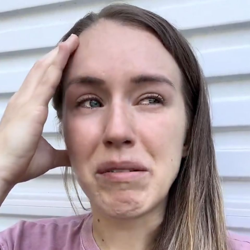 Influencer Jen Hamilton Hints at Divorce in Crying Video Jen Hamilton crying in her social media video.Credit: jenhamilton_/X