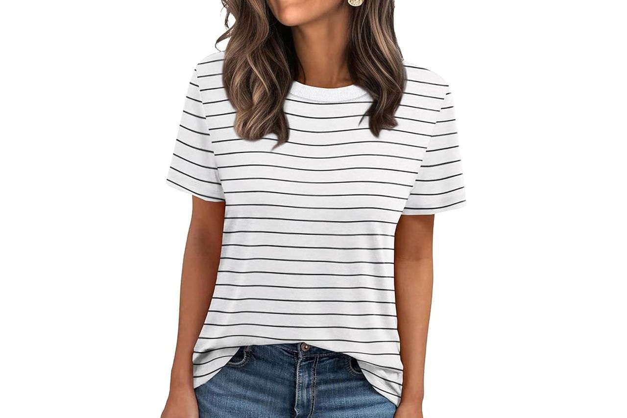 Jescakoo Womens Tops Summer Short Sleeve Ribbed Trim Crewneck T Shirts Credit: Amazon