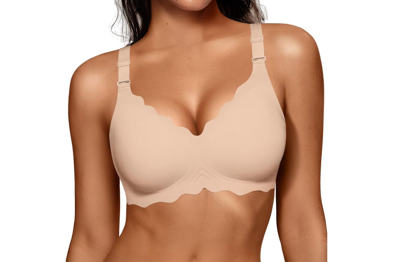 OEAK Women Jelly Bras No Underwire Scalloped Push Up Buttery Soft Tshirt Bra Seamless Full Coverage Convertible Everyday Bra Credit: Amazon