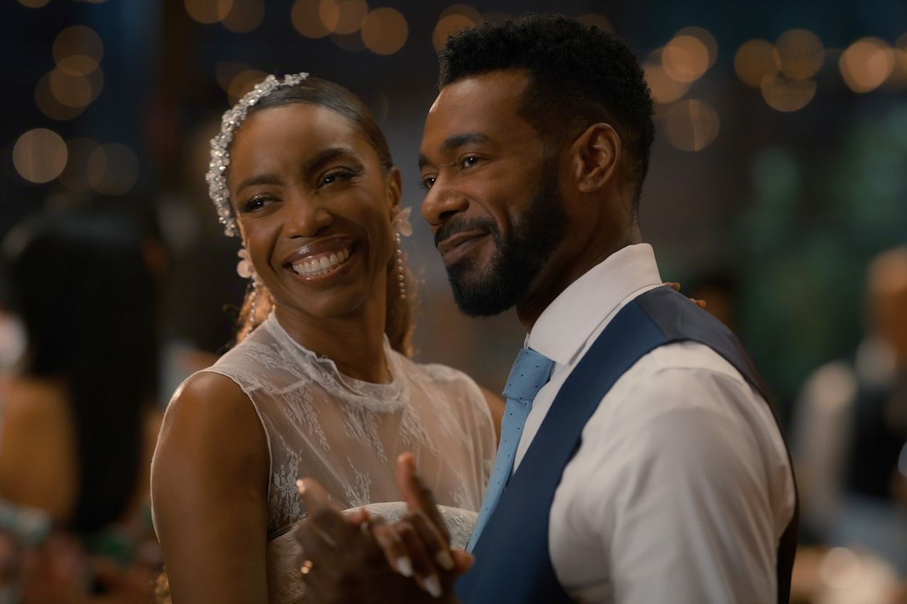 Heather Headley as Helen Decatur and Dion Johnstone as Erik Whitley in episode 510 of SWEET MAGNOLIAS. Credit: Netflix