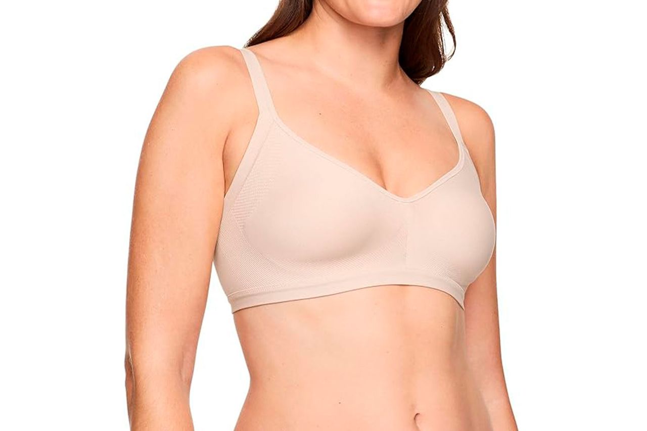 Warner's Women's Easy Does It® Underarm-smoothing With Seamless Stretch Wireless Lightly Lined Comfort Bra Credit: Amazon