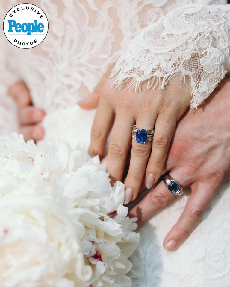 Jessica Vosk and David Godar show off their wedding ringsCredit: Laurel Hinton
