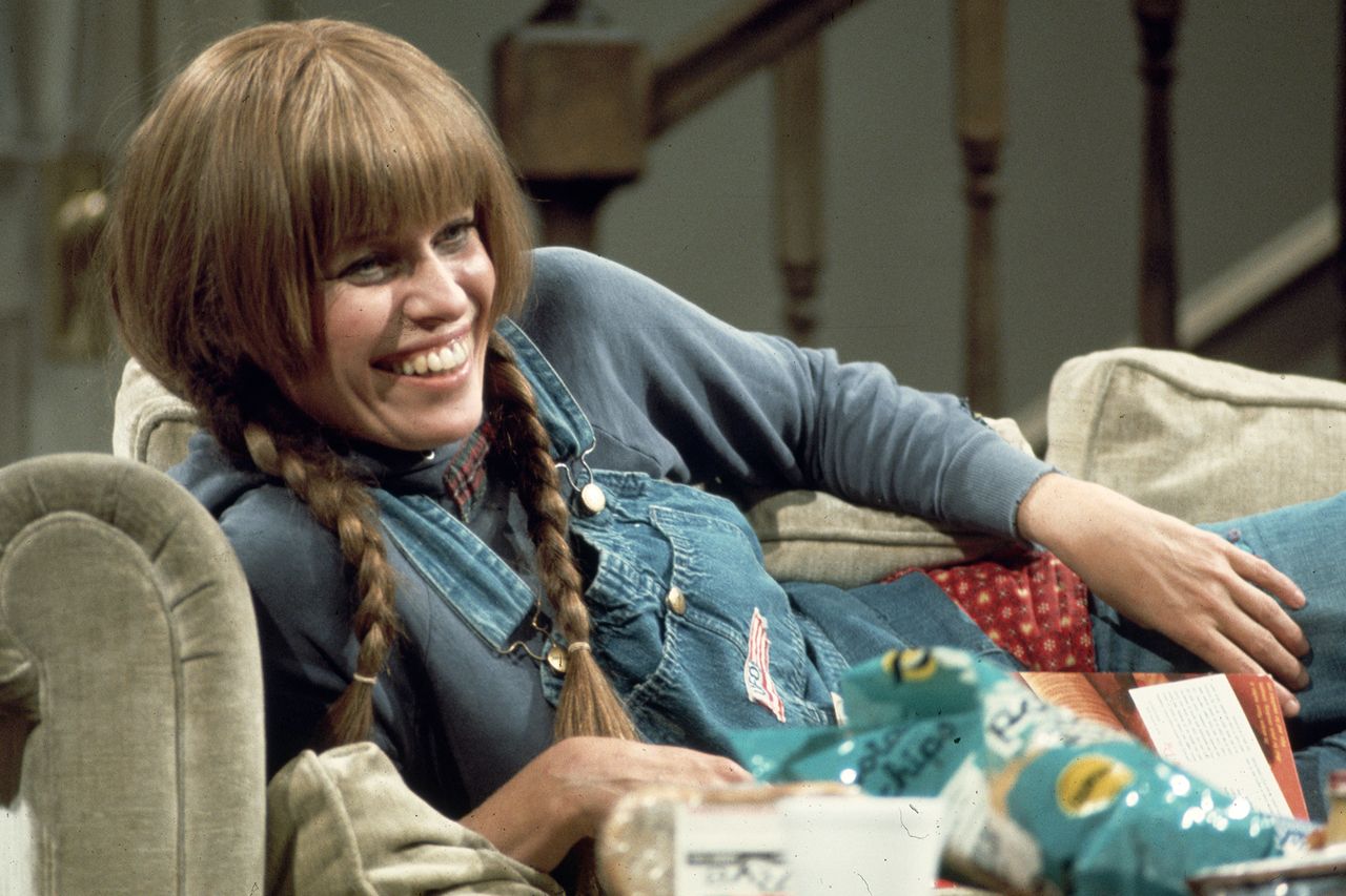 Louise Lasser reclines on the set of the Mary Hartman, Mary Hartman television show. Louise Lasser on set of ‘Mary Hartman, Mary Hartman’Credit: Lynn Goldsmith/Corbis/VCG via Getty