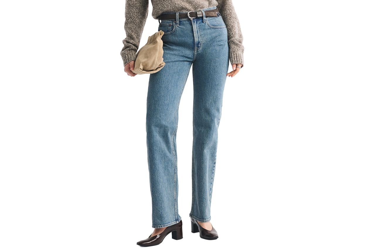 Abercrombie & Fitch High Rise 90s Relaxed Jean Credit: Abercrombie & Fitch