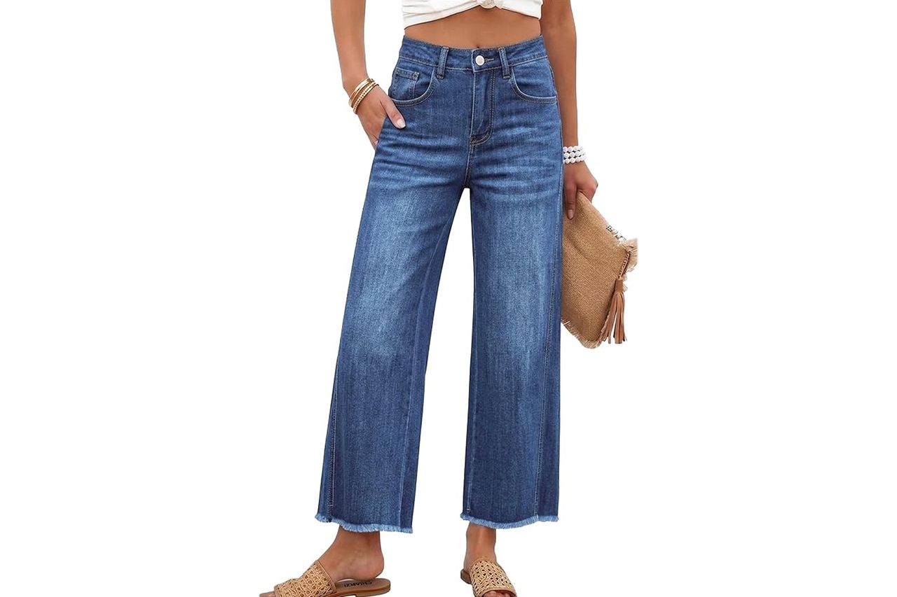 Allimy Women's Wide Leg Jeans Credit: Amazon