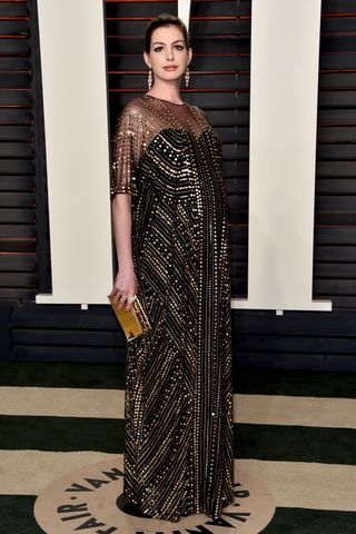 Anne Hathaway attends the 2016 Vanity Fair Oscar Party on Feb. 28, 2016Credit: Alberto E. Rodriguez/WireImage