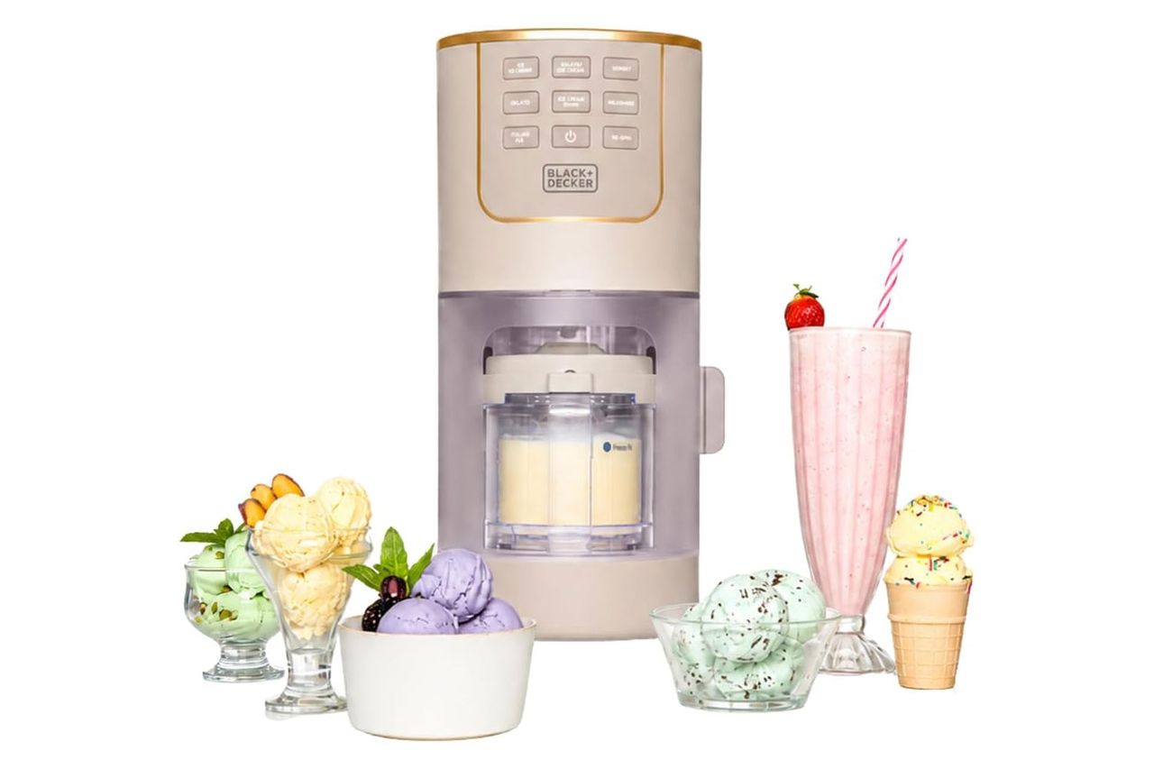 black decker ice cream maker for families Credit: Amazon