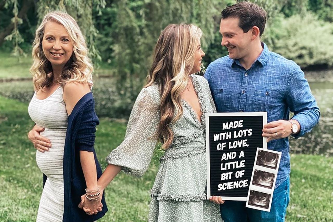 Breanna Lockwood announces her surrogate pregnancy From left: Julie Loving, her daughter Breanna Lockwood and Lockwood’s husband Aaron announcing the pregnancy in 2020.Credit: Breanna Lockwood/Instagram