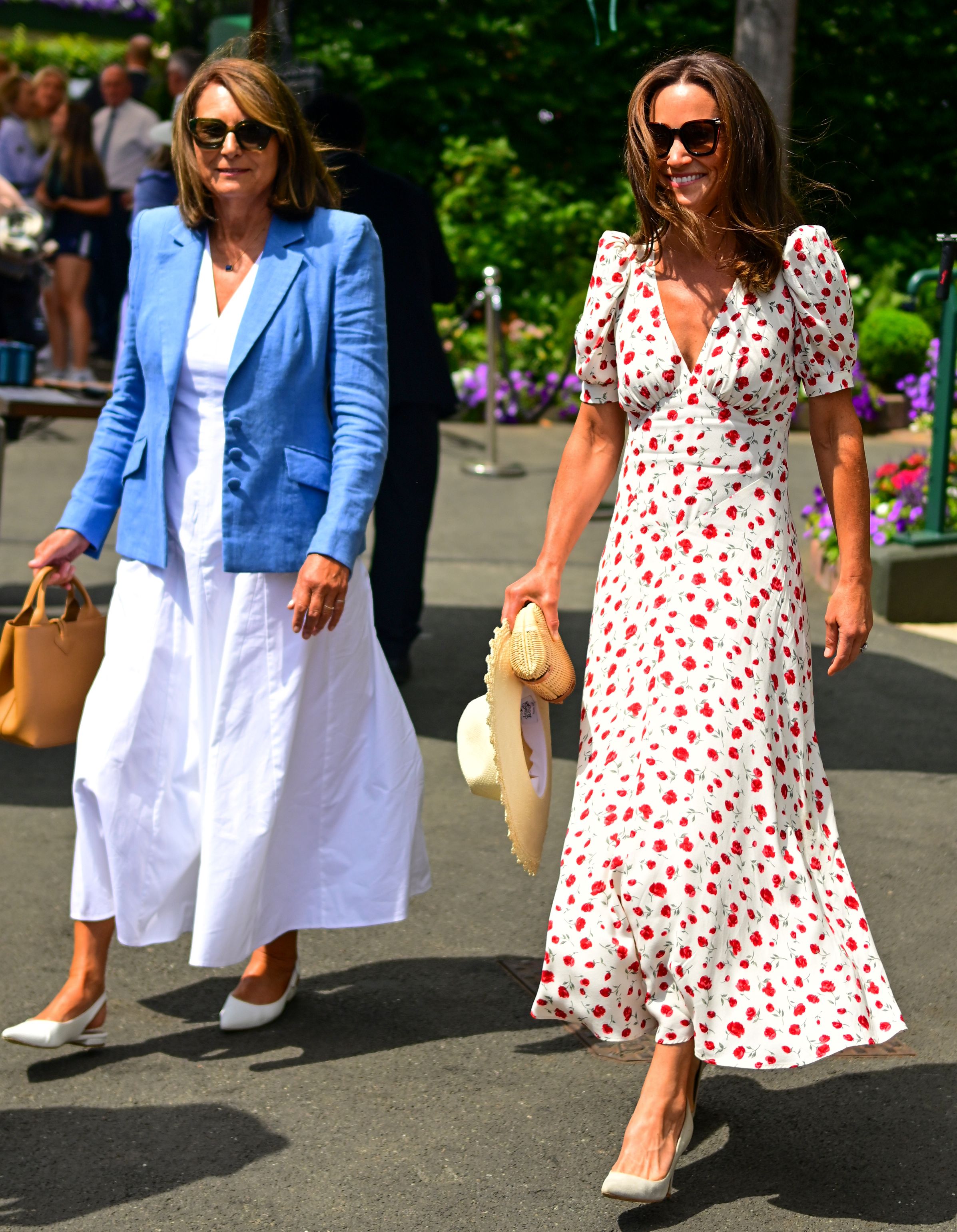 Pippa Middleton and her mom, Carol Middleton, walking at the Wimbledon Tennis Championships.